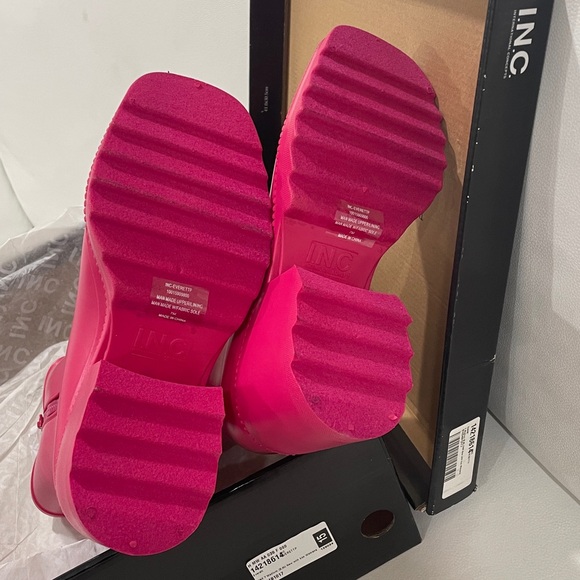 NWT fucsia pink rain boots ankle INC brand new 3” heel lug sole side zipper 7 - Picture 8 of 12